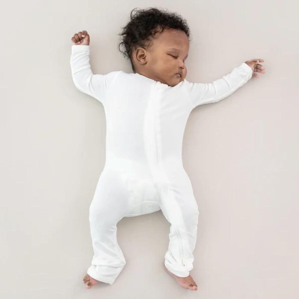 Kyte Baby Unisex Rayon Made From Bamboo Zippered Rompers (0-3 Months, Cloud)