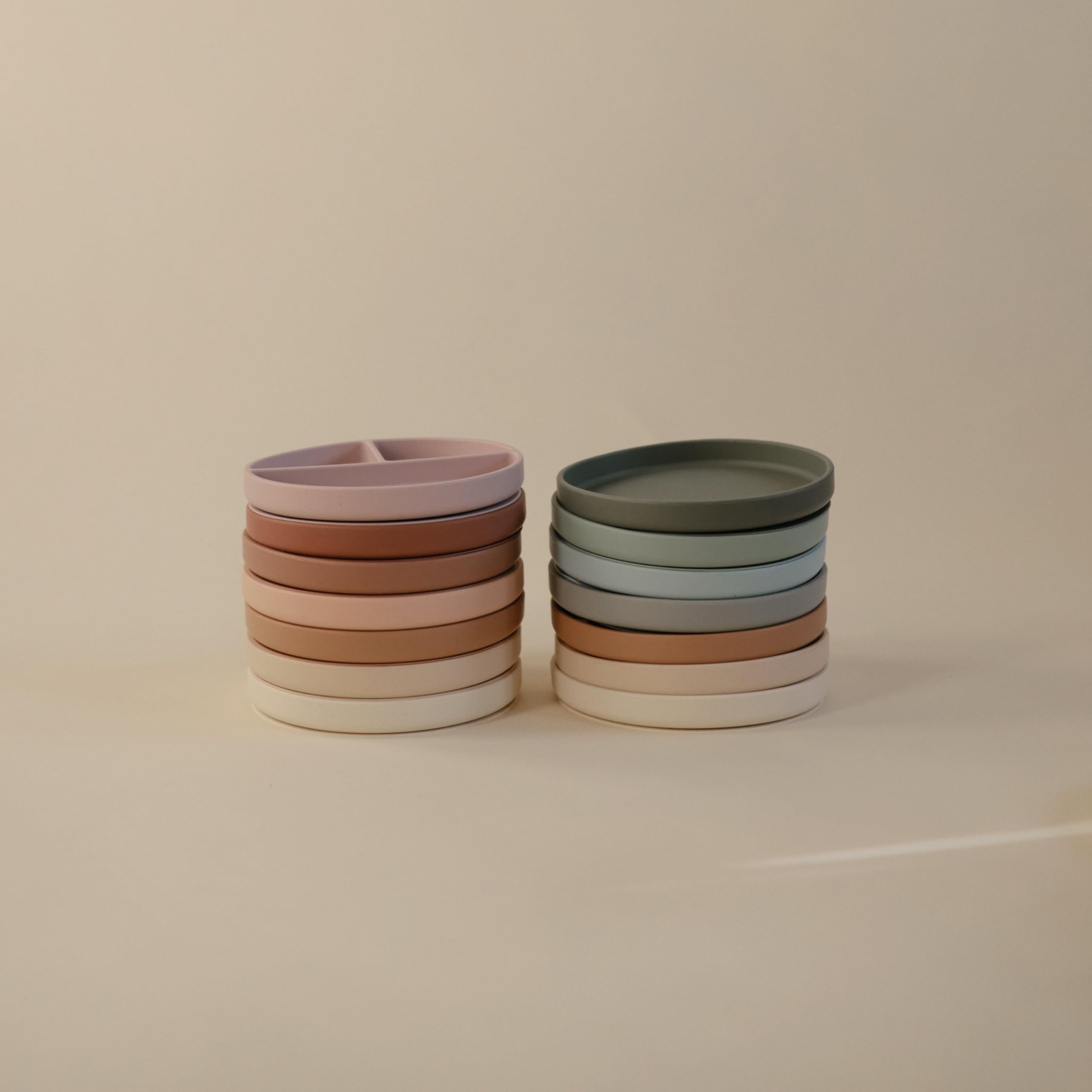 mushie Silicone Suction Plate | BPA-Free Non-Slip Design (Shifting Sand)