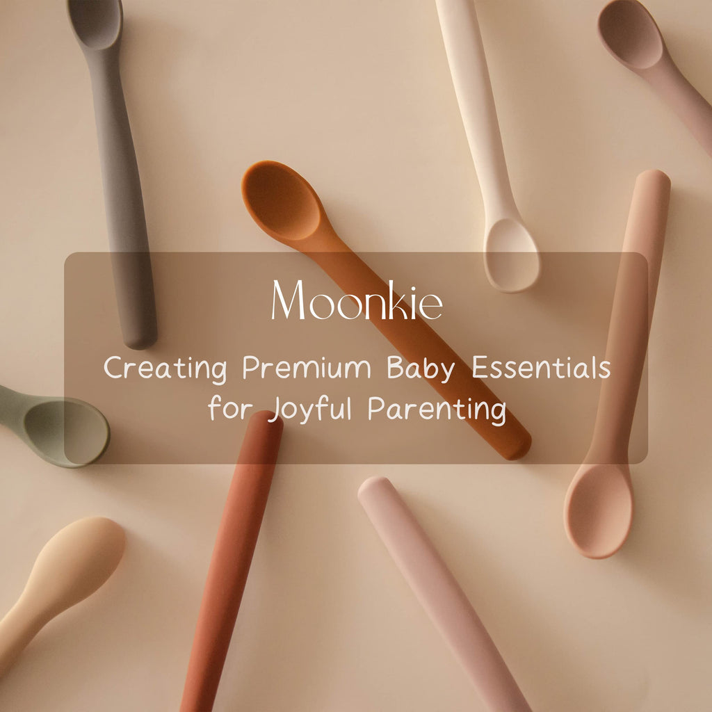 Moonkie Silicone Baby Spoons Set of 4, Toddler Spoons for Self Feeding 6 Months, Two Sizes Feeding Spoons for First Stage 4+ Months, Infant, Baby Utensils with Case, Bendable, Chewproof & Boil-proof