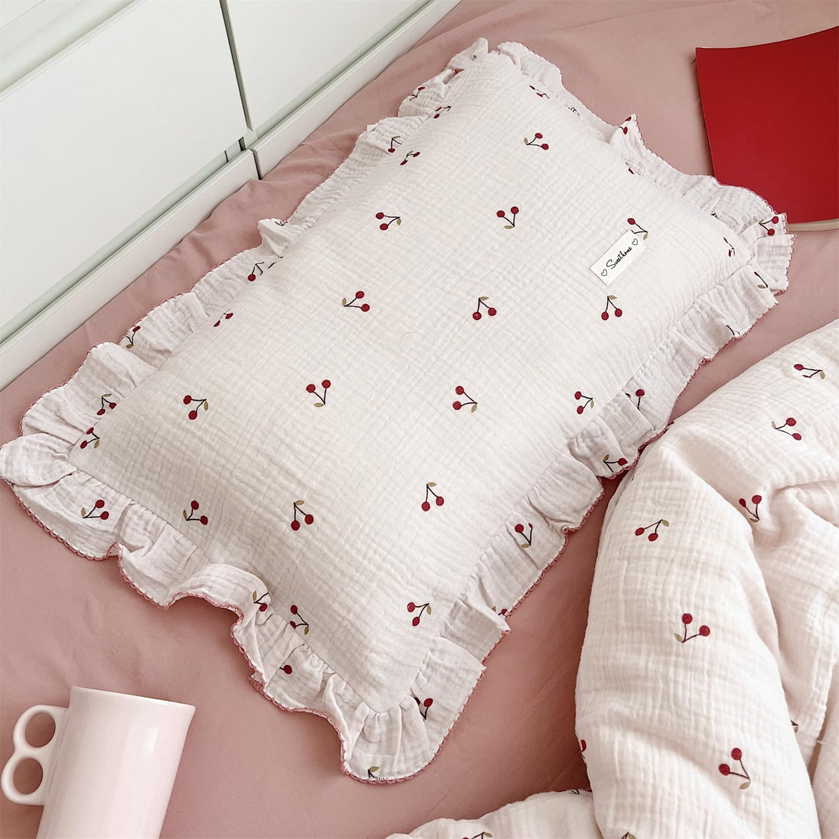 AOJIM Muslin Cotton Kids Pillowcase with Azalea Patterns, Lightweigth Soft Crib Nursery Pillowcase 1PC for Boys Girls, Floral Print Toddler Bedding for Room Decor, Machine Washable, 26x20 Inches