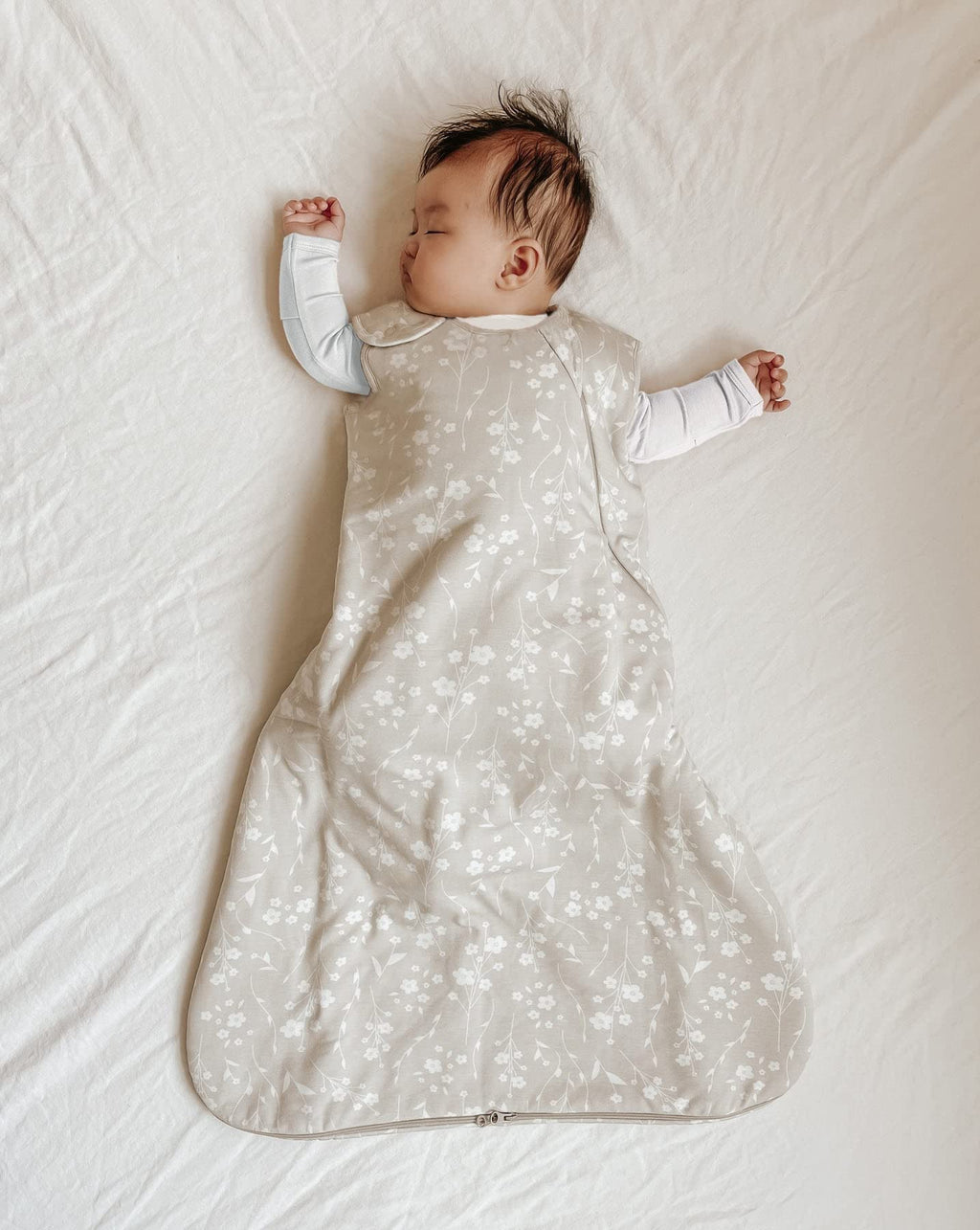 GUNAMUNA Sleep Sacks for Babies Toddlers and Newborns, Easy Changing Diaper Zipper, 2.5 TOG, Magnolia, 18-24 Months