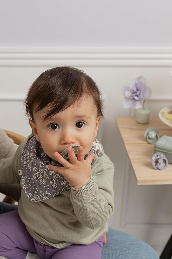 BIBS x Liberty Baby Bottle Cover Large 225ml - Neoprene Protective Cover for BIBS Bottles - Liberty Print Design, Large, Charmomile Lawn Baby Blue