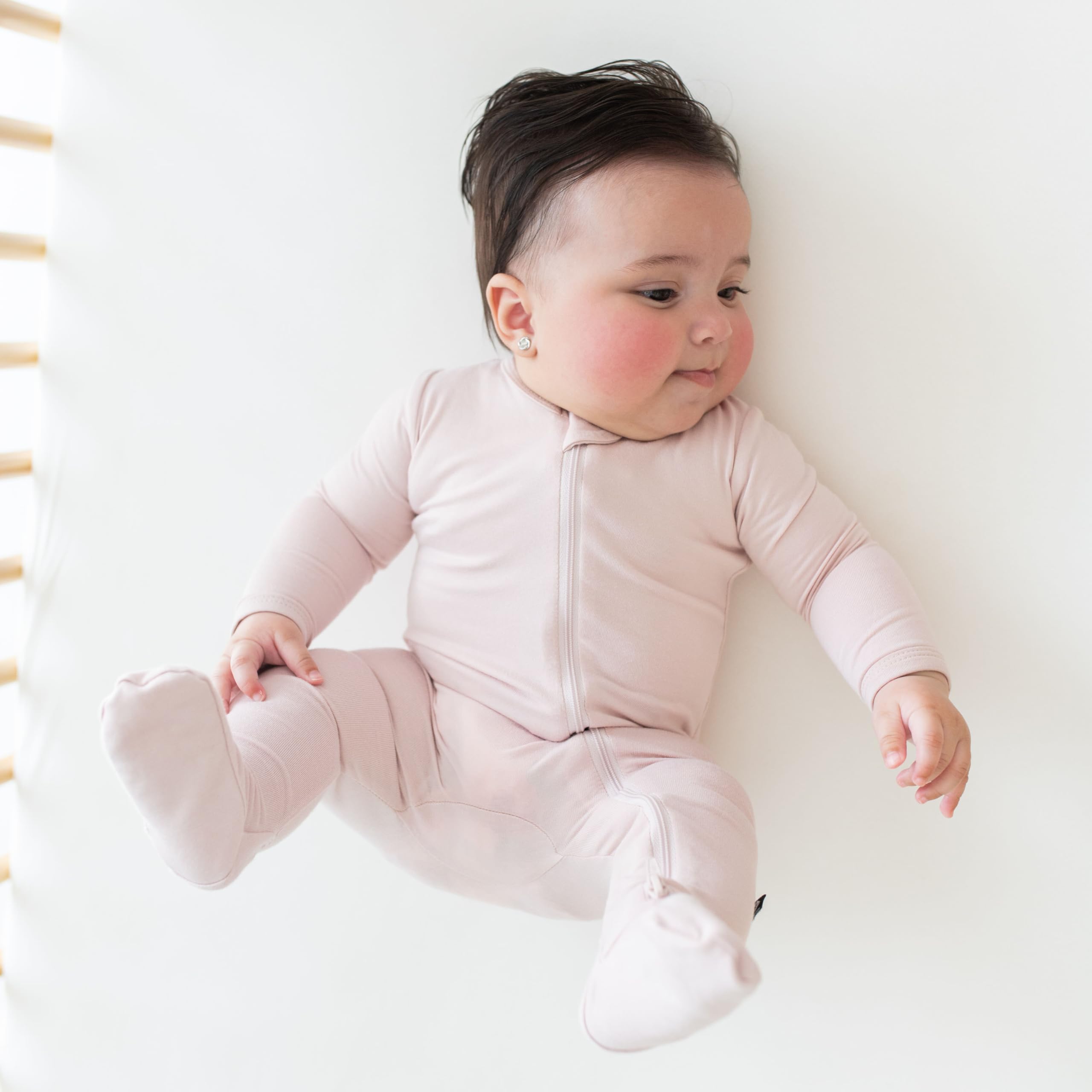 KYTE BABY Unisex Rayon Made From Bamboo Zippered Rompers (4T, Blush)
