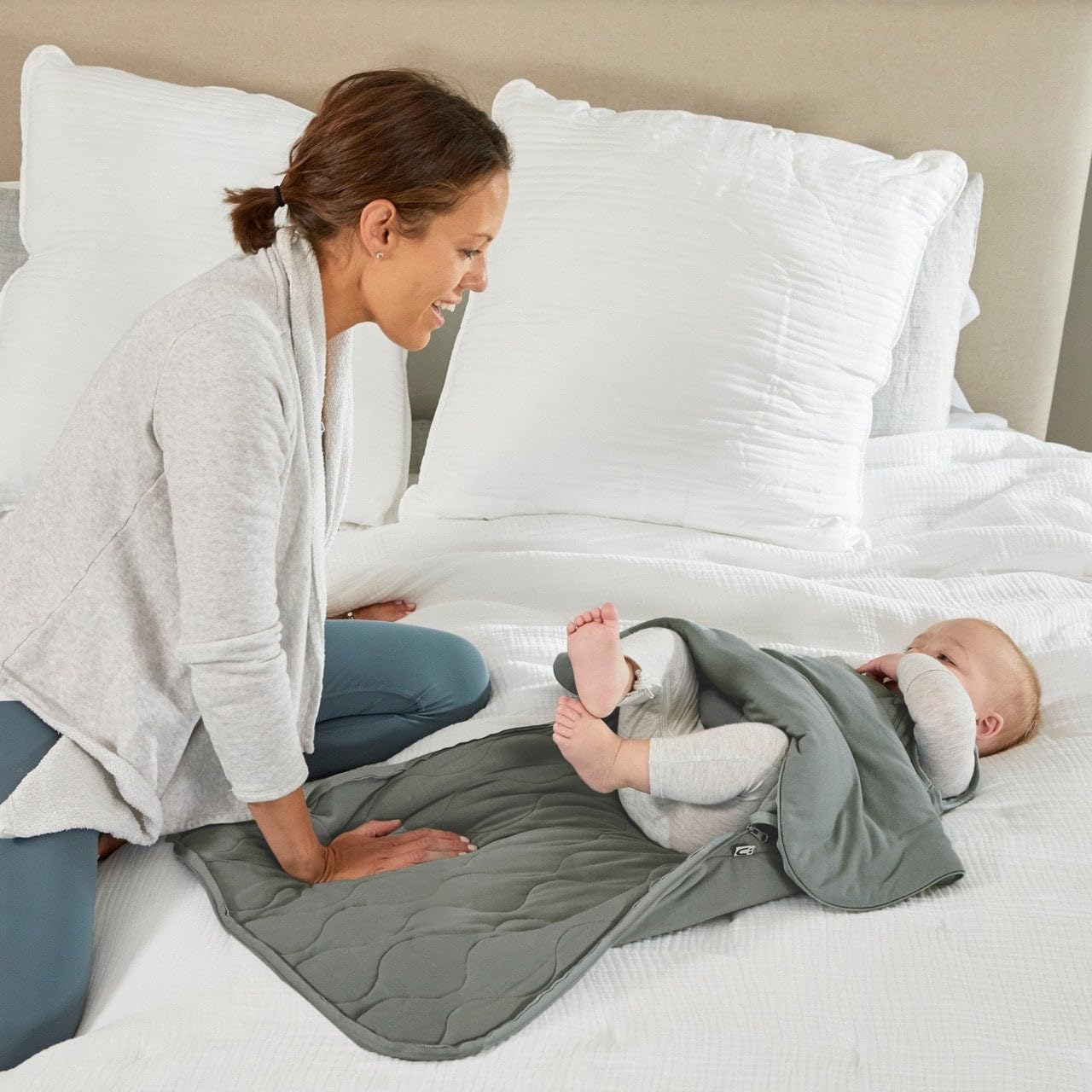 GUNAMUNA Sleep Sacks for Babies Toddlers and Newborns, Easy Changing Diaper Zipper, 1.0 TOG, Sage, 3-9 Months