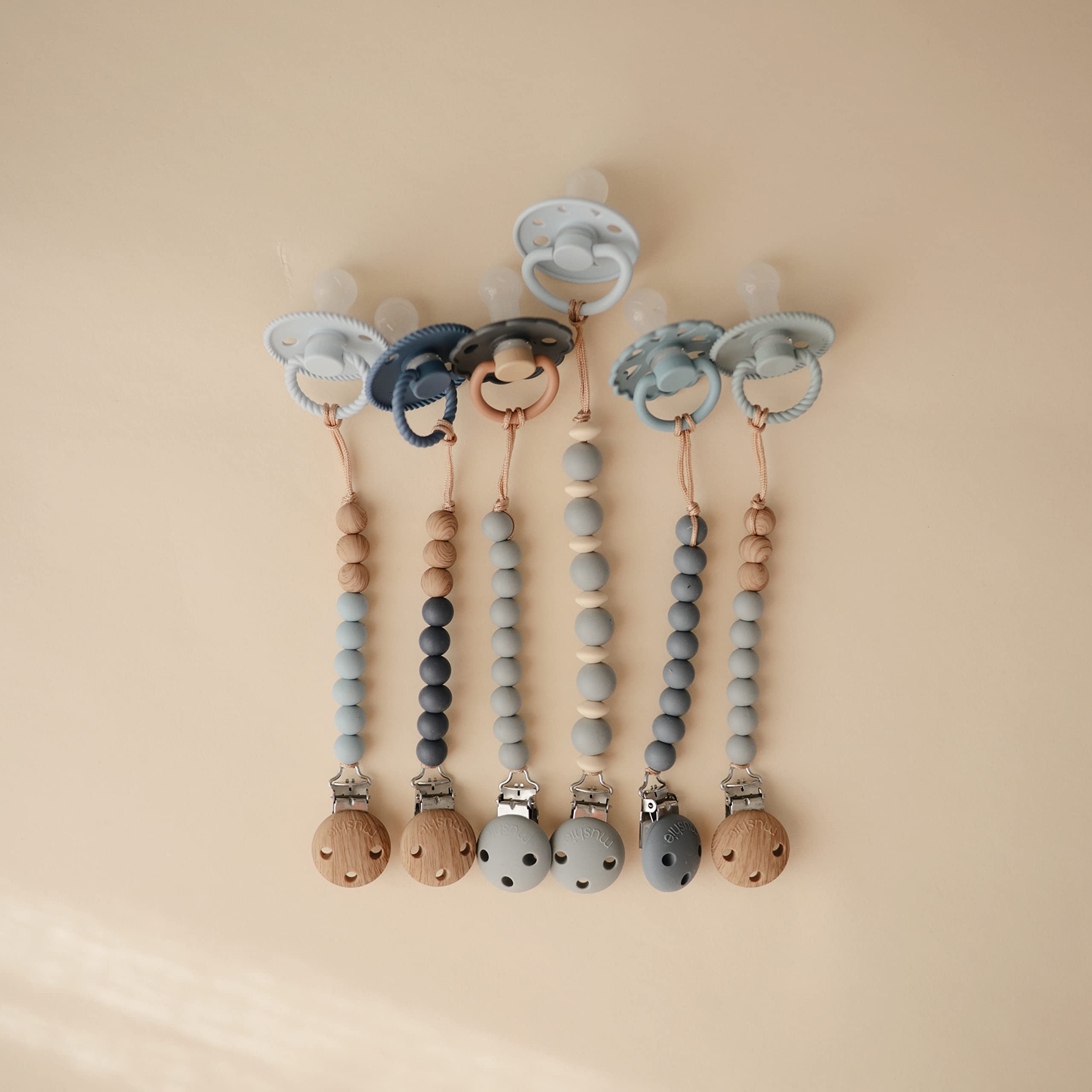 mushie 100% Silicone Baby Pacifier Clip BPA Free | Eva (Cloud)