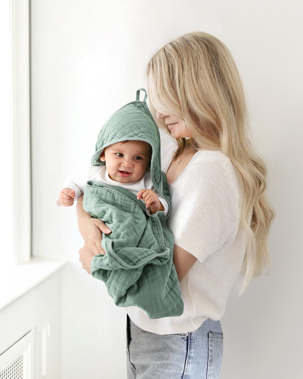 FAVERDIIY Hooded Baby Towels for Newborn, 35x35 Inch 2 Pack 100% Muslin Cotton Baby Bath Towel with Hood for Baby Toddler and Kids Baby Boy & Girl Towels, Dusty Pink+ Roman Green