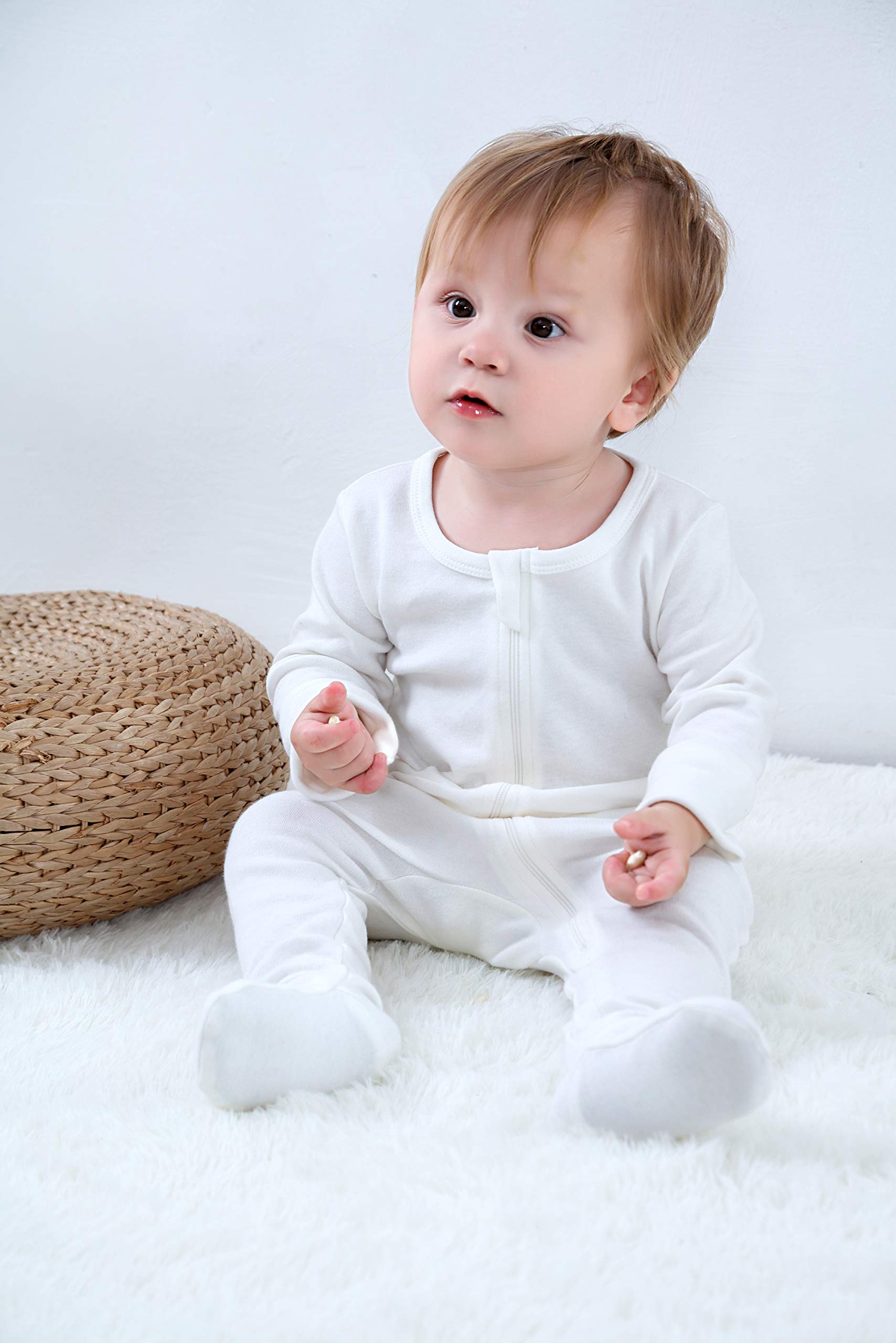O2 BABY Baby Boys Girls Organic Cotton Zip Front Sleeper Pajamas, Footed Sleep 'n Play （Newborn, Ivory）