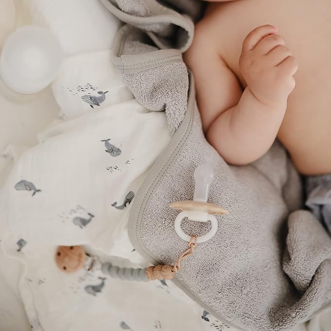 FRIGG Daisy Night SilkySoft Silicone Baby Pacifier | Made in Denmark | BPA-Free (Blush/Cream, 0-6 Months)