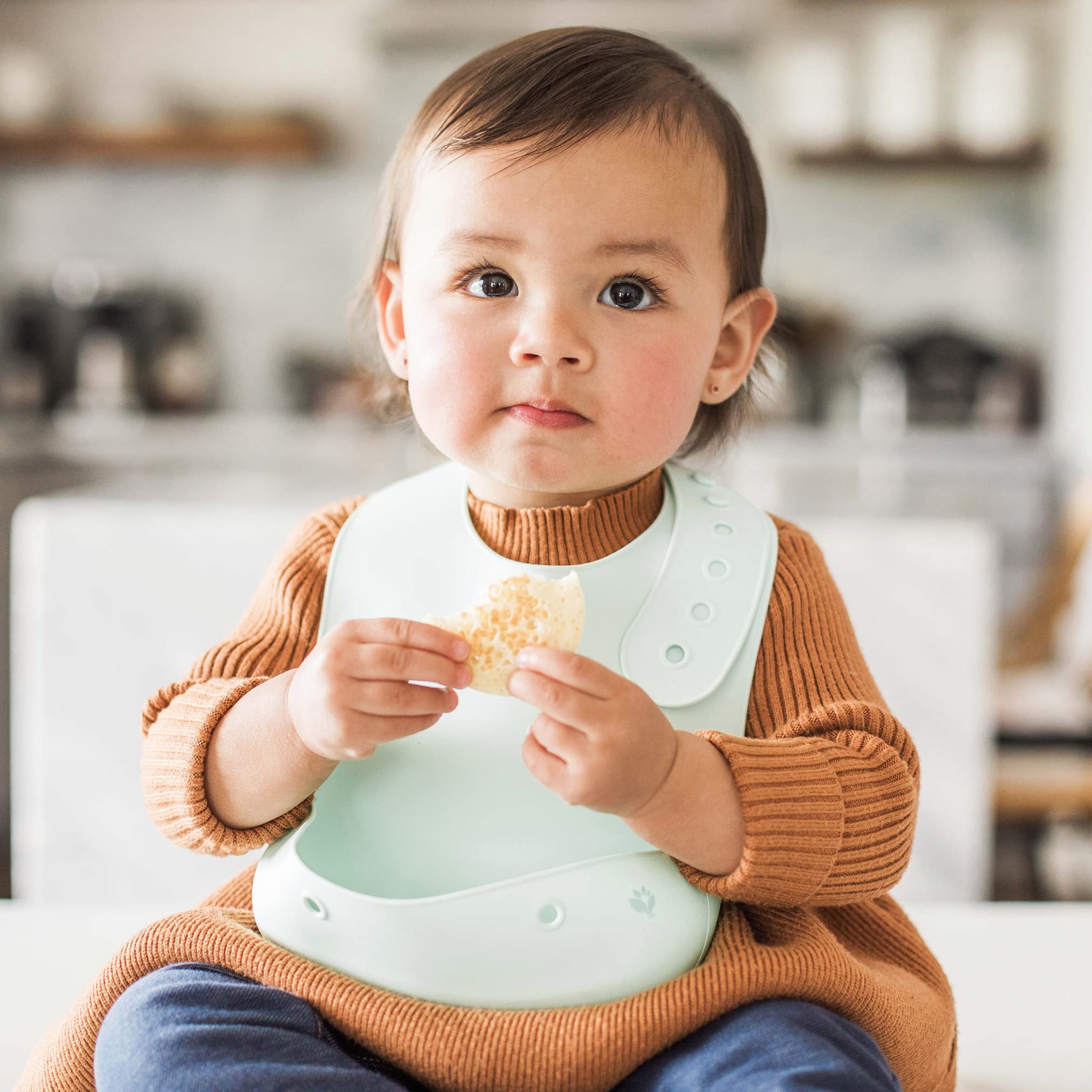 Green Sprouts Unisex Baby Silicone Scoop Bib, Light Blueberry