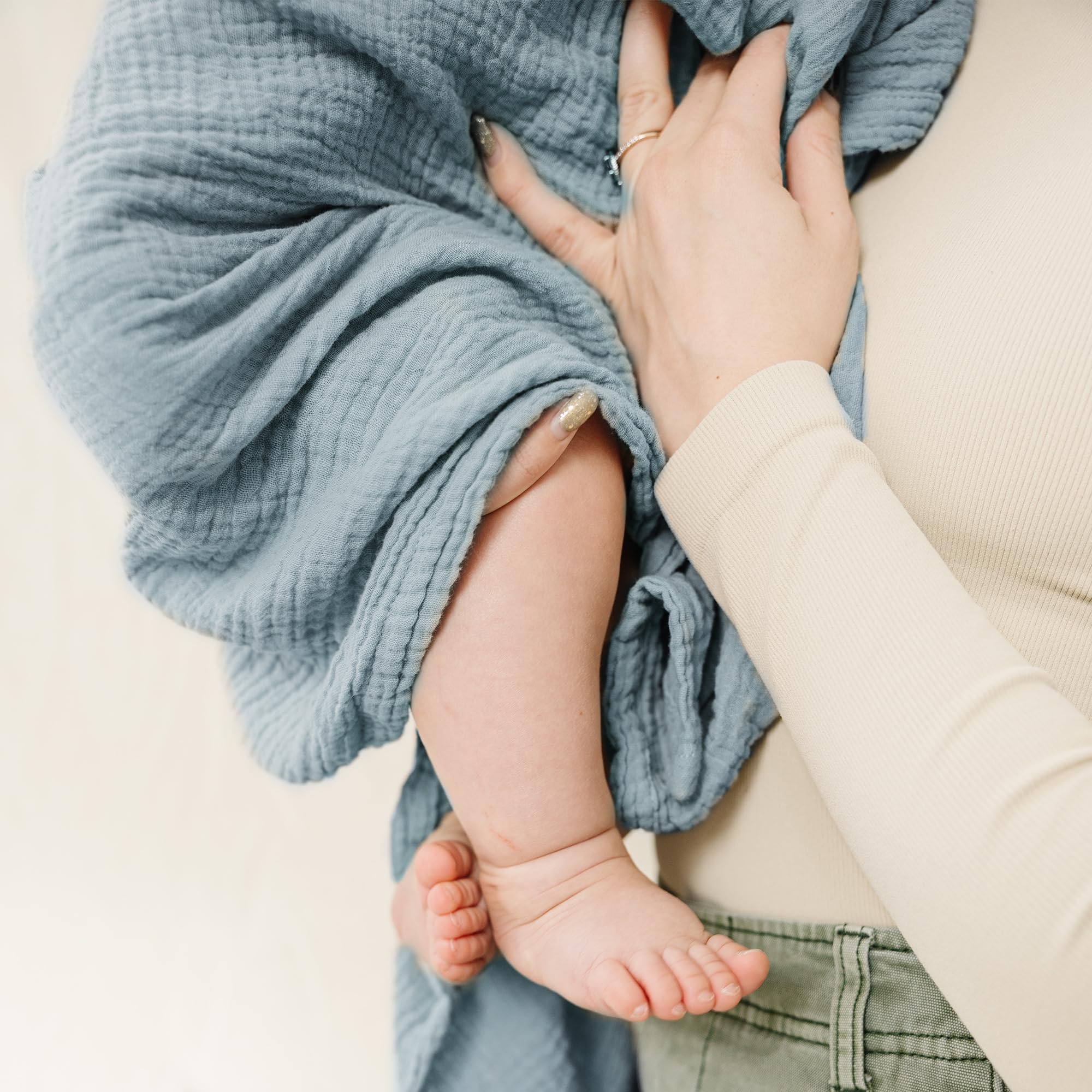 Konssy 2 Pack Muslin Swaddle Blankets, 100% Cotton Receiving Blankets