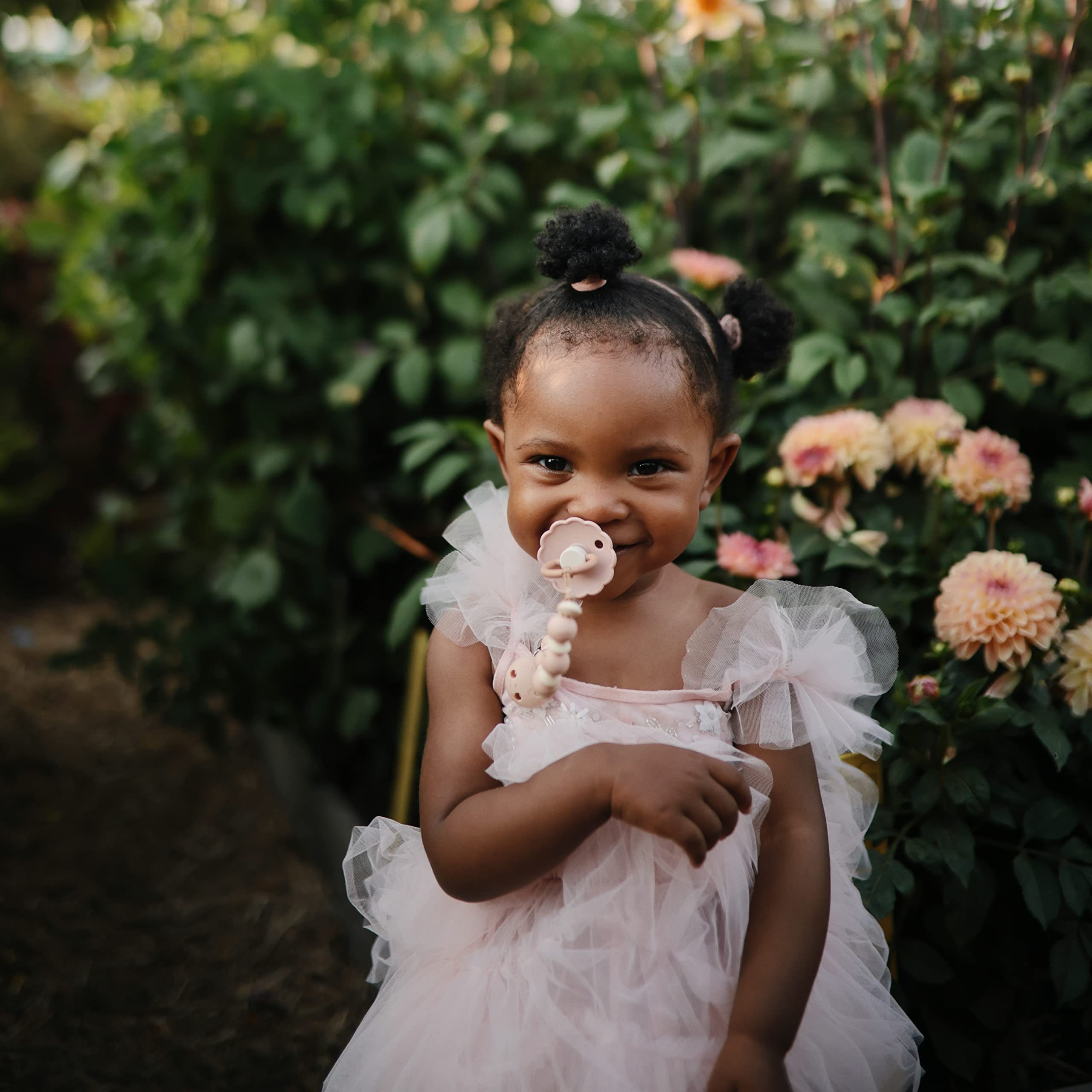 FRIGG Daisy SilkySoft Silicone Baby Pacifier | Made in Denmark | BPA-Free (Biscuit/Lily Pad, 0-6 Months)