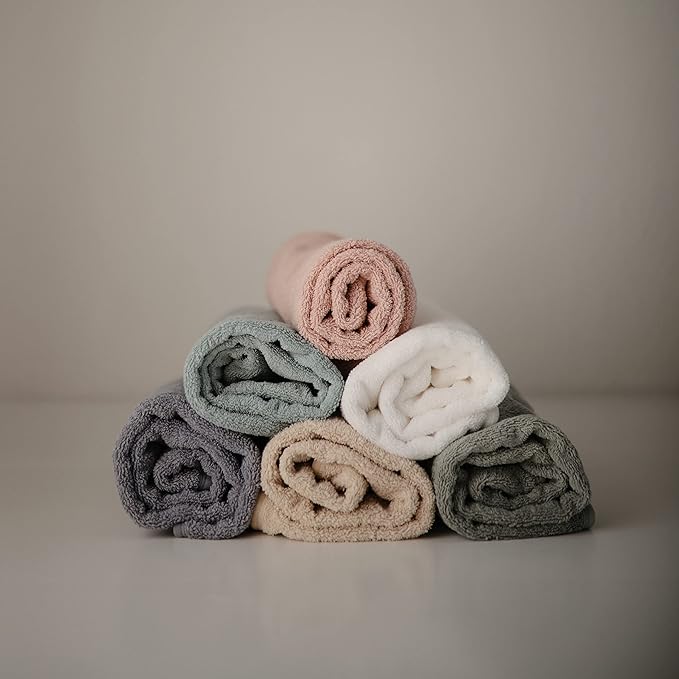 mushie Baby Hooded Towel | Organic Cotton (Gray)