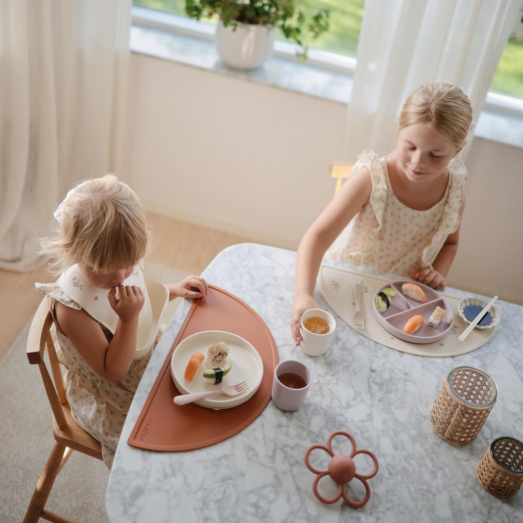mushie Silicone Suction Plate | BPA-Free Non-Slip Design (Ivory)