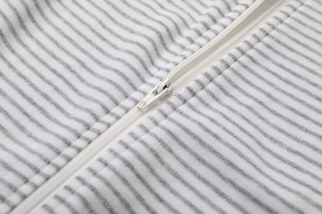 O2 BABY Baby Boys Girls Organic Cotton Zip Front Sleeper Pajamas, Footed Sleep 'n Play（0-3 Months, Star & Stripes）