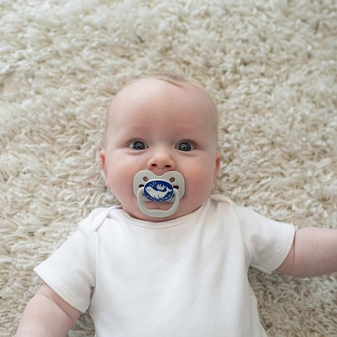 Dr. Brown's Advantage Glow-in-The-Dark Baby Pacifier, Fully Symmetrical Soother with Soft Silicone Bulb, Blue Sunrise-Blue Ocean, 0-6m, BPA Free, 4 Pack