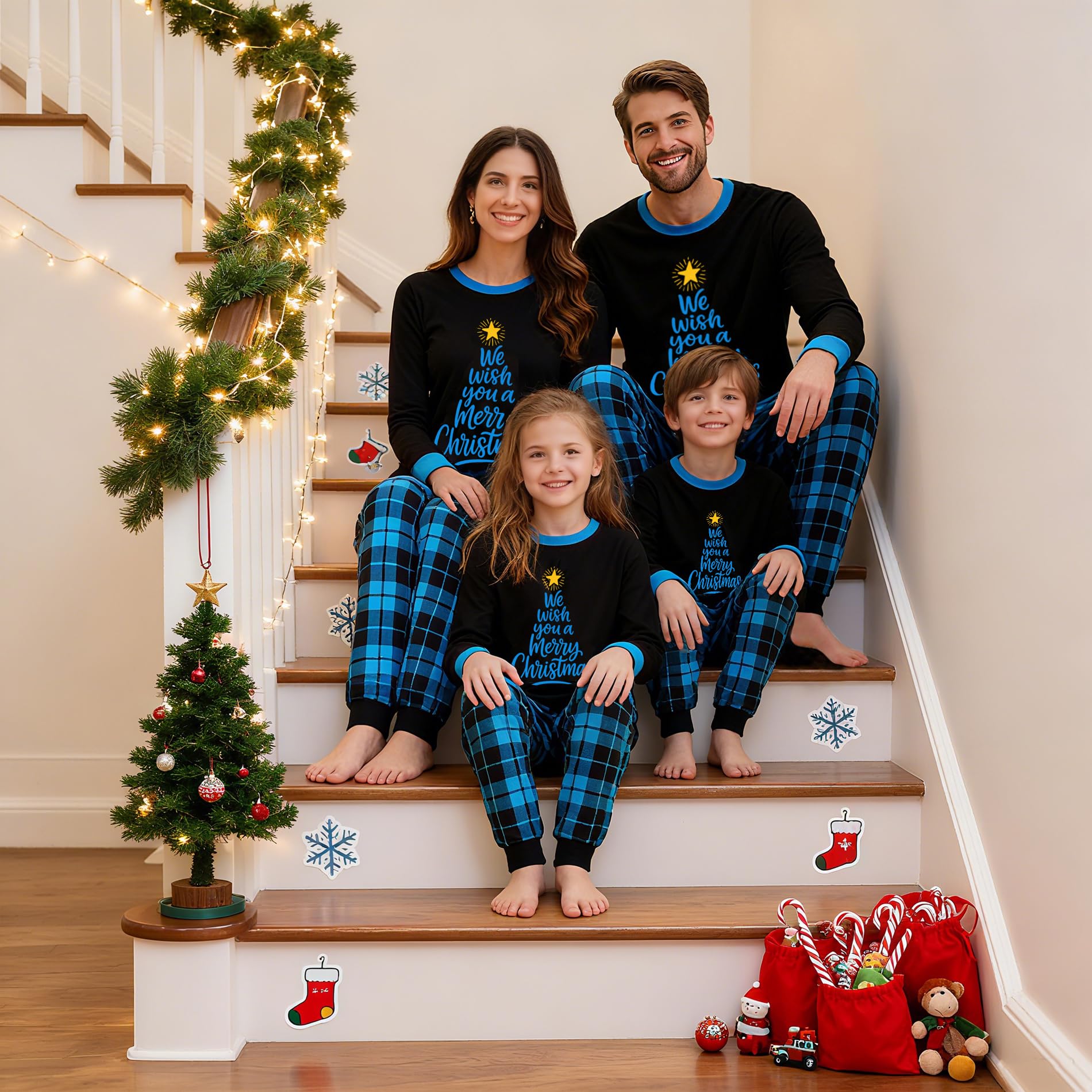 Awoscut Family Christmas Pajamas Matching Pajamas for Family, Xmas PJs Sets Holiday Sleepwear (on-25, Kids, 6 Years)