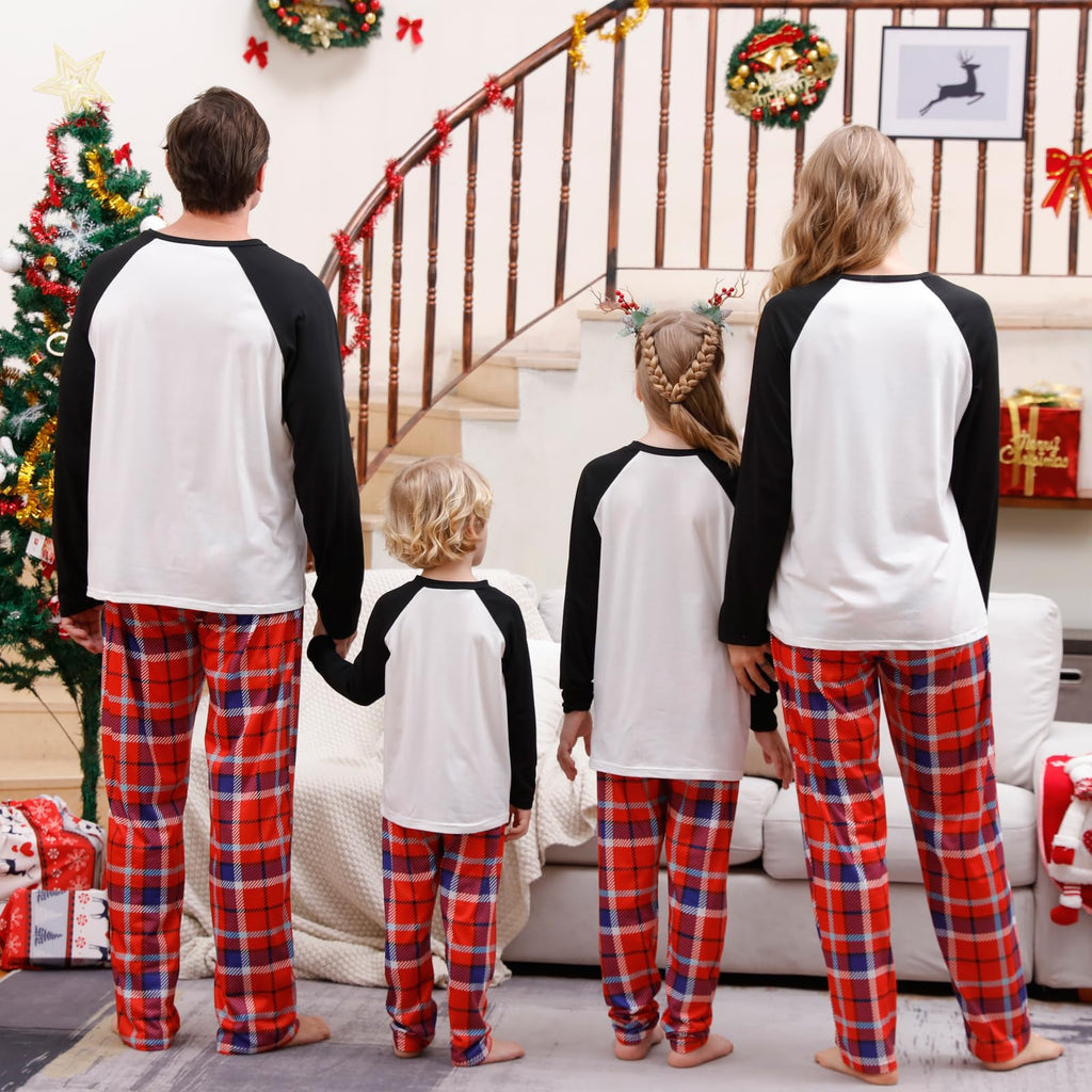 Awoscut Family Christmas Pajamas Matching Pajamas for Family, Xmas PJs Sets Holiday Sleepwear(&q-14, Kids, 6 Years)