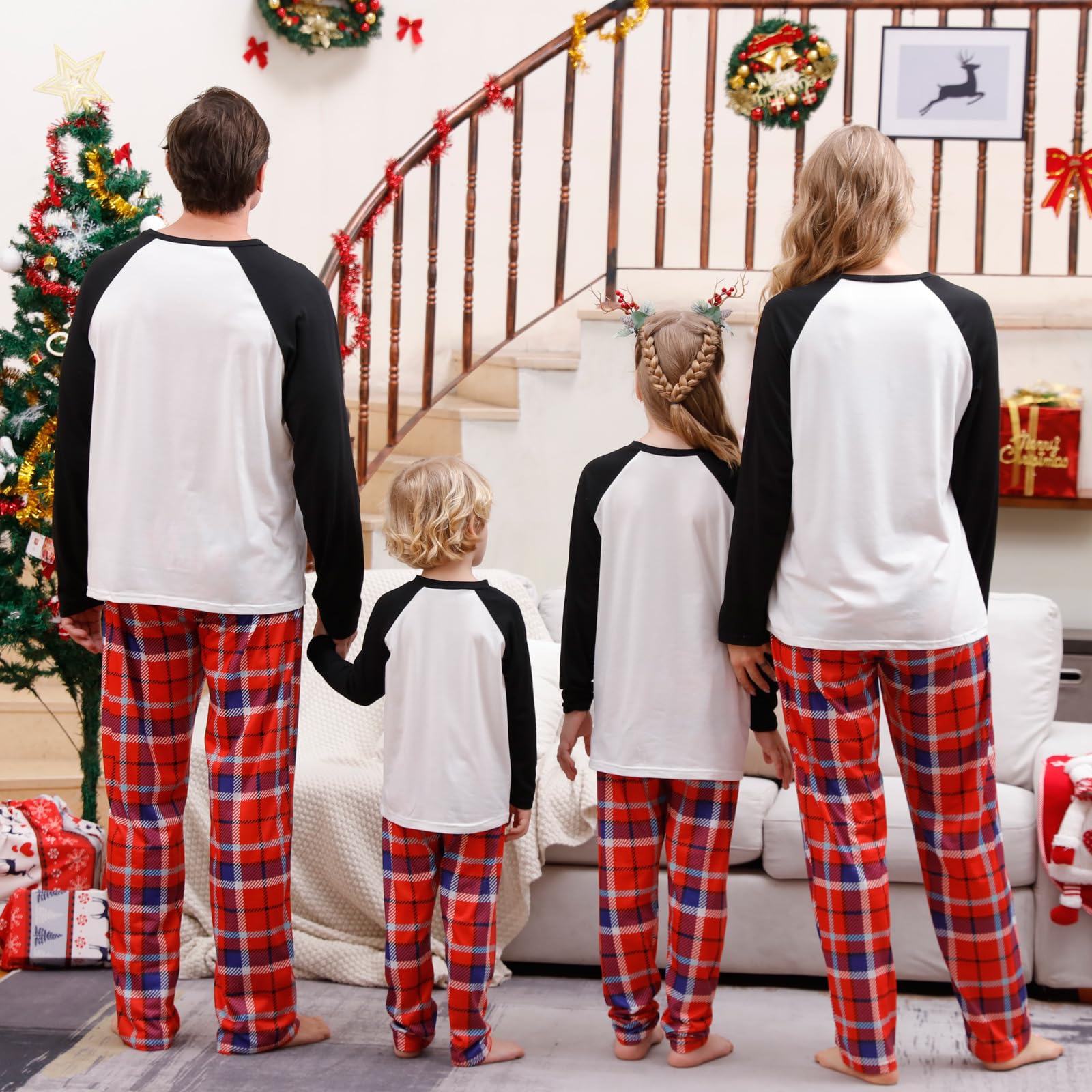 Awoscut Family Christmas Pajamas Matching Pajamas for Family, Xmas PJs Sets Holiday Sleepwear(&q-14, Kids, 6 Years)