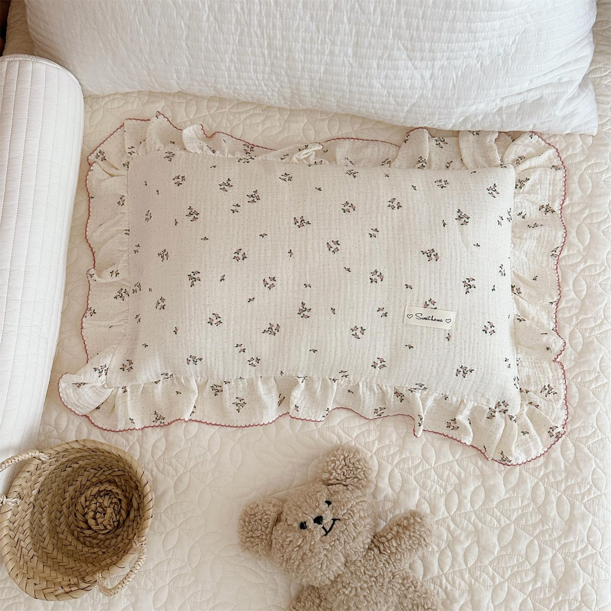 AOJIM Muslin Cotton Kids Pillowcase with Azalea Patterns, Lightweigth Soft Crib Nursery Pillowcase 1PC for Boys Girls, Floral Print Toddler Bedding for Room Decor, Machine Washable, 26x20 Inches