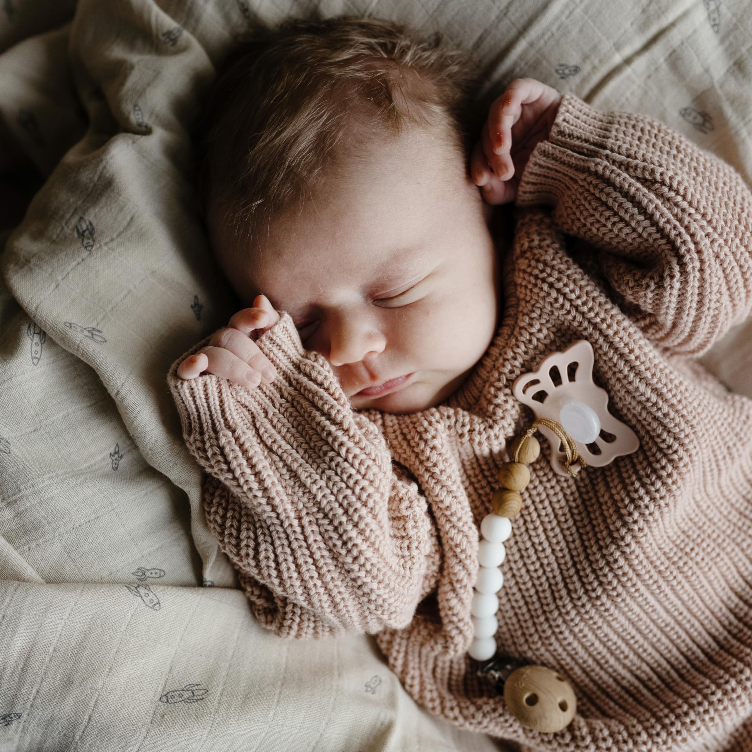FRIGG Butterfly Anatomical SilkySoft Silicone Baby Pacifier | Made in Denmark | BPA-Free (Soft Lilac/Pretty in Peach, 0-6 Months)