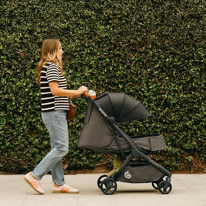 Ergobaby Metro 3 Deluxe Baby Stroller for Newborns, Infants, and Toddlers | Camel