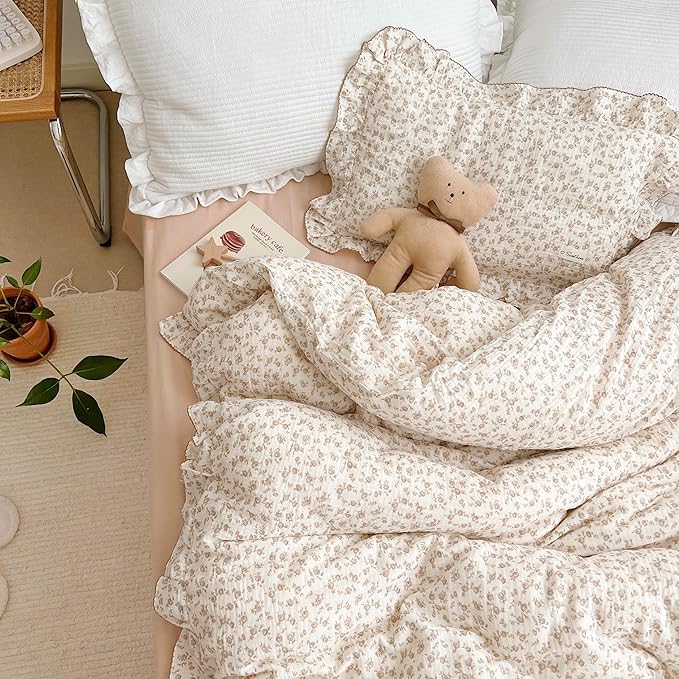 AOJIM Cotton Muslin Kids Toddler Pillowcase with Camellia Pattern Super Soft Baby Crib Pillowcase with Ruffle Edge, Machine Washable Floral Nursery Pillowcase for Boys Girls, Kids Room Decor, 26*20''