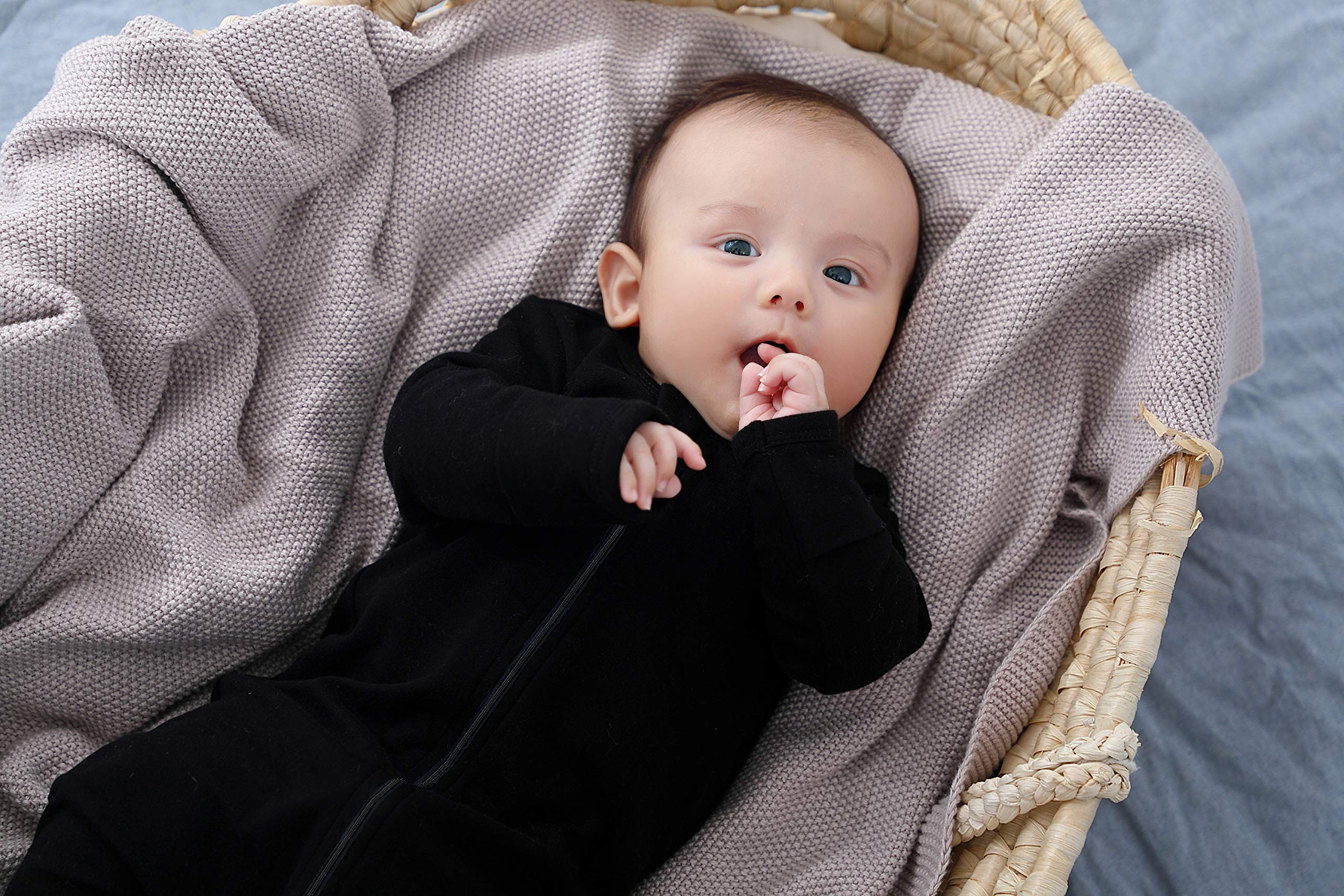O2 BABY Baby Boys Girls Organic Cotton Zip Front Sleeper Pajamas, Footed Sleep 'n Play（0-3Months, Black）