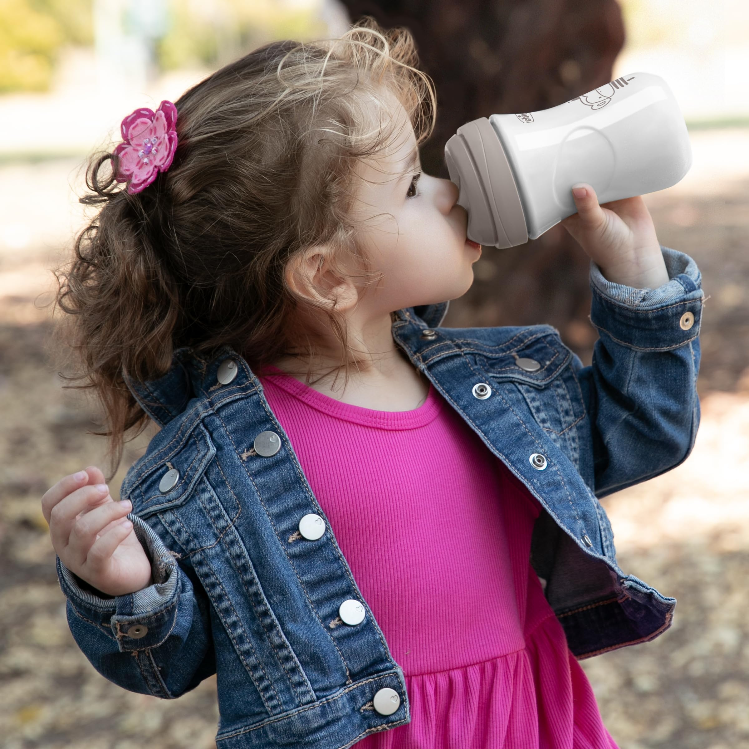 Chicco Sport Spout Sippy Cup 9+ Months, 9oz Toddler Training Cup with Bite-Resistant No-Spill Spout, Easy Grip, BPA-Free, 2-Pack, Coral/Grey